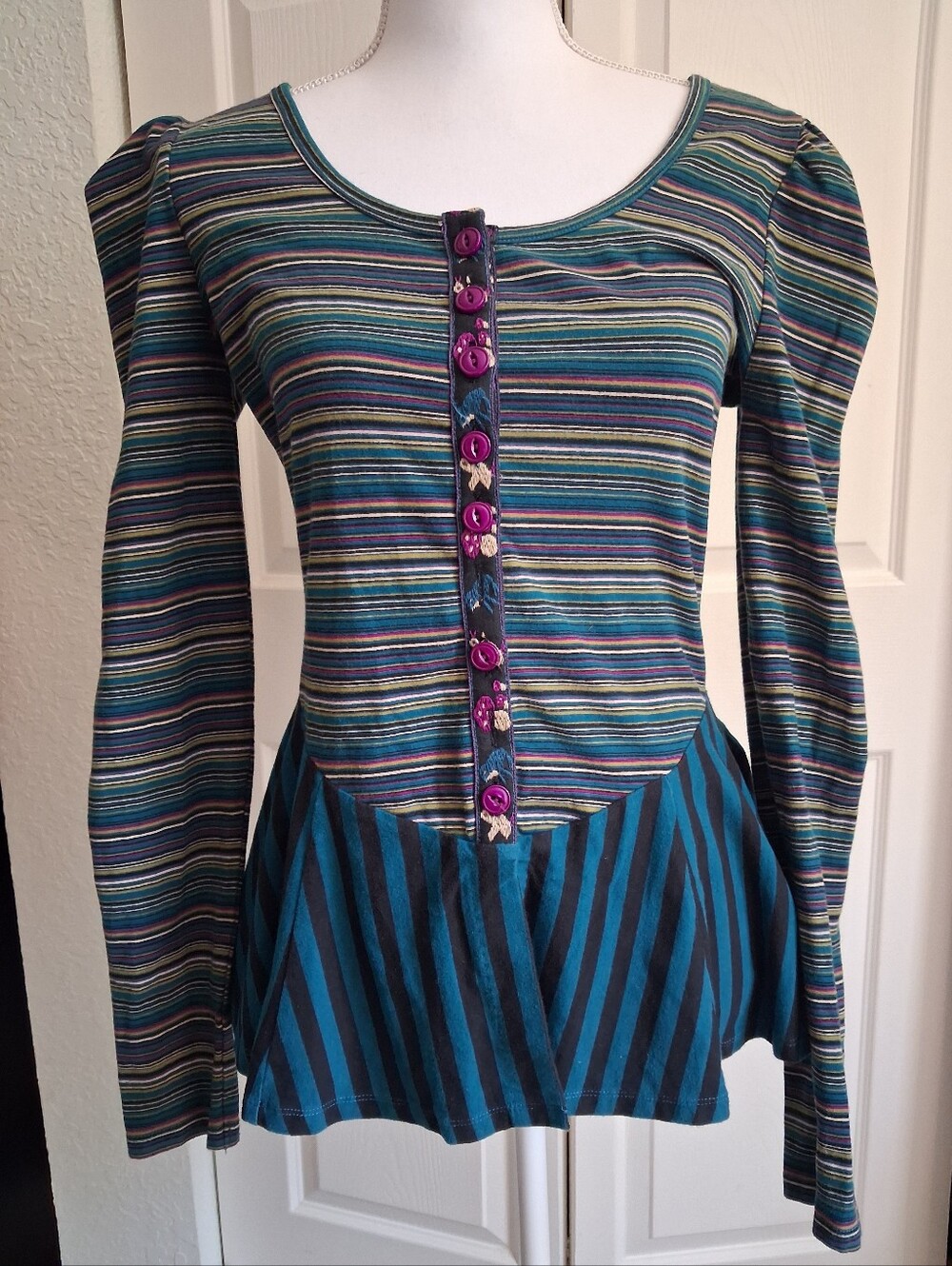 Betsey Johnson Striped Peplum Long Sleeve Button Down Top. Size L.